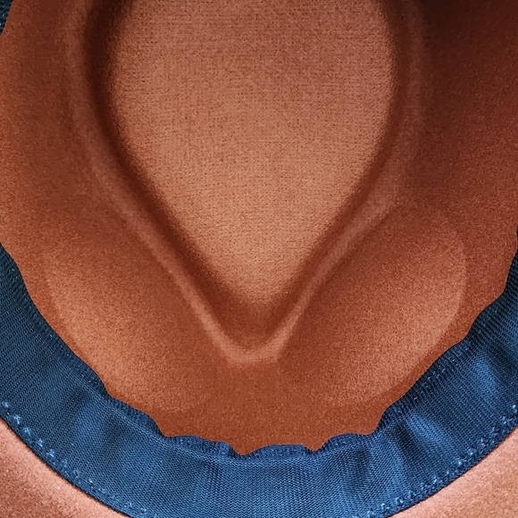 NWOT Solid Regular Brim Fedora with Adjustable Sizing - Picture 7 of 11